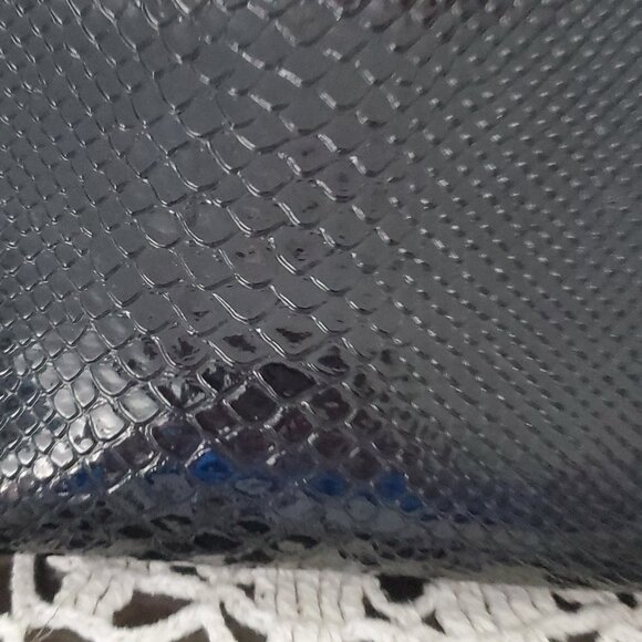 Guess Vintage 90's Alligator Print Black High Gloss PVC - Picture 4 of 9